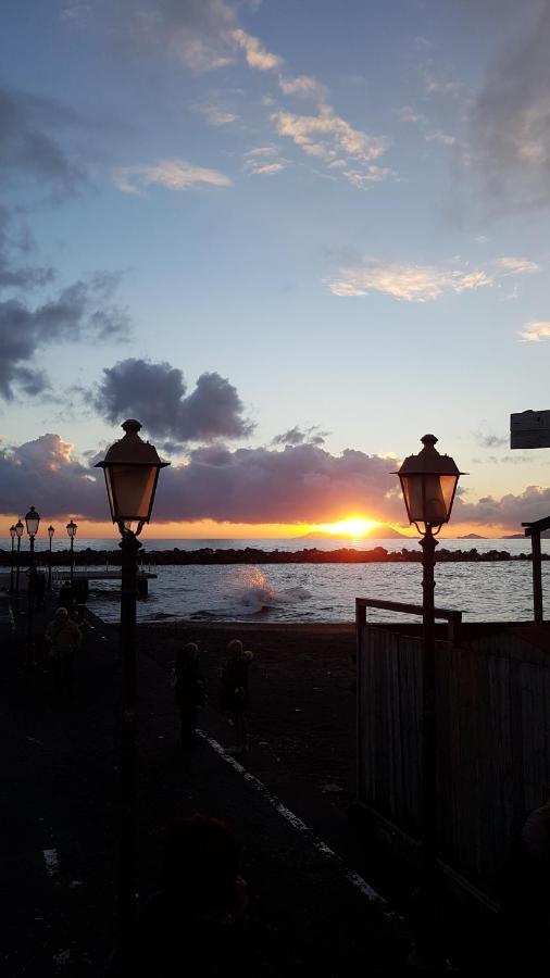 Casa Angelina Bed & Breakfast Ercolano Bagian luar foto